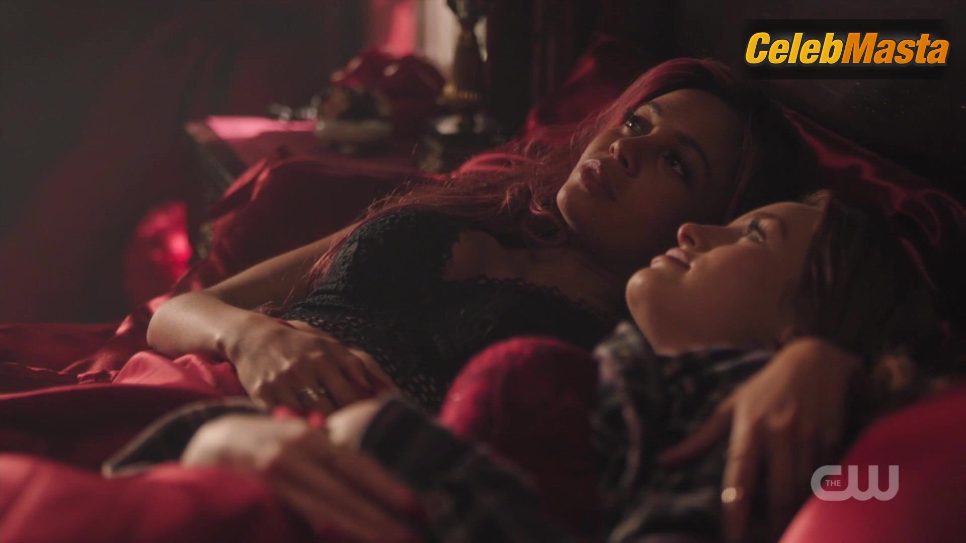 Madelaine Petsch Vanessa Morgan And Share A Lesbian Scene In - Photo 1 of 5 photo 2