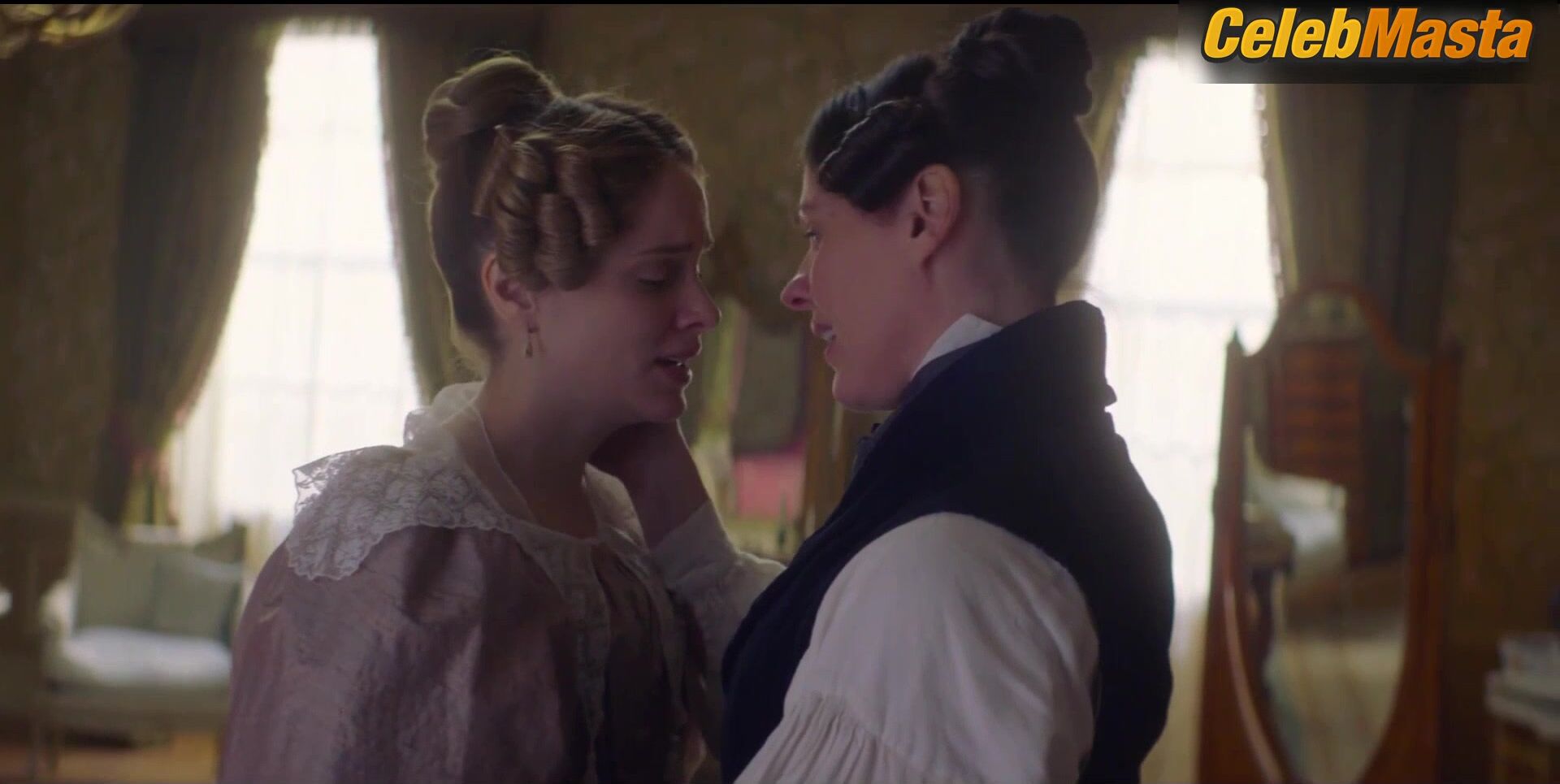 Sophie Rundle Suranne Jones And ’s Lesbian Scene - Photo 2 of 5