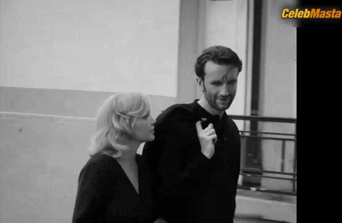 Joanna Kulig Boobs Scene In Cold War - Photo 1 of 5 photo 2