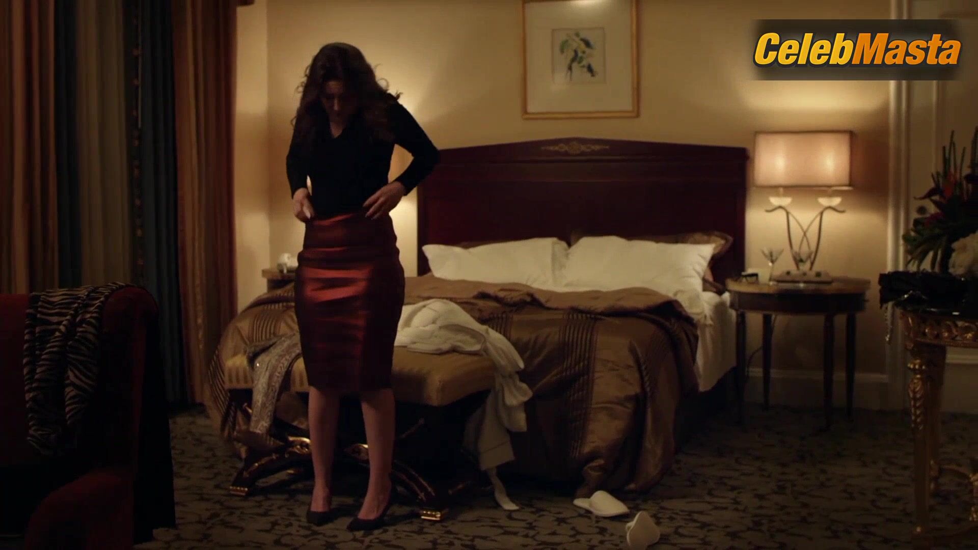 Emma Kenney ’s Hot Scene In Shameless - Photo 2 of 5 photo 1