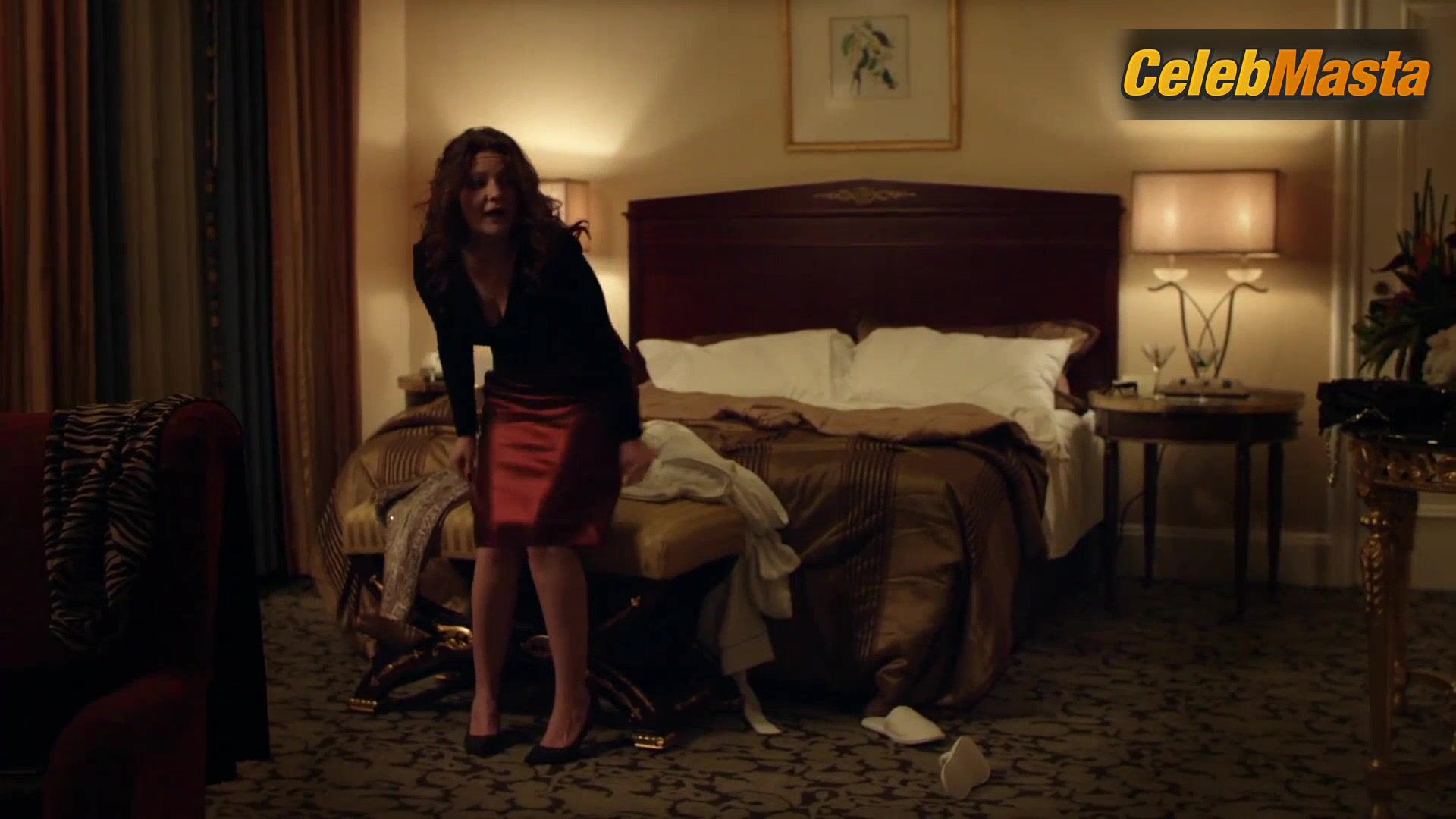 Emma Kenney ’s Hot Scene In Shameless - Photo 2 of 5