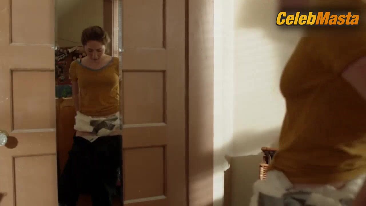 Emma Kenney ’s Racy Scene In Shameless - Photo 1 of 5 photo 5