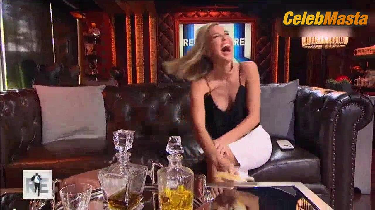 Arielle Kebbel ’s Sexy Scene From The Rich Eisen Show - Photo 1 of 5 photo 2