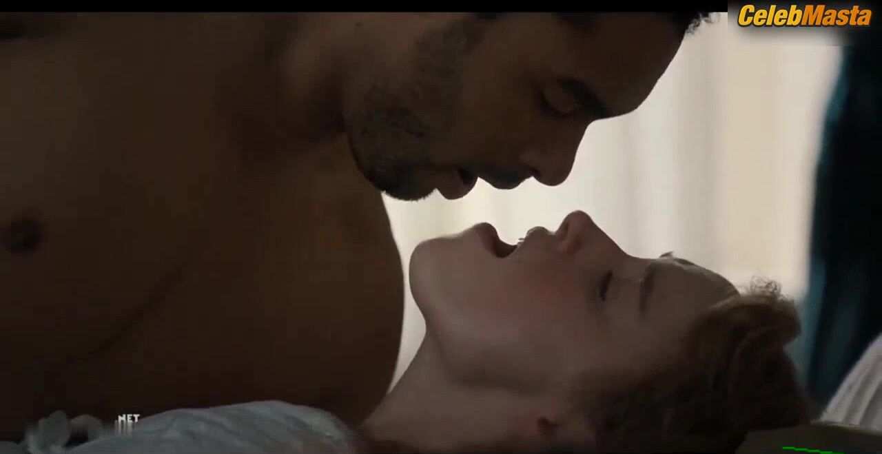 Phoebe Dynevor ’s Underwear Scene From Bridgerton - Photo 3 of 5 photo 5