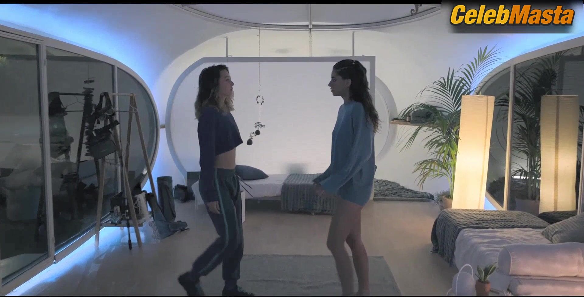 Amaia Aberasturi Begona Vargas And ’s Lesbian Scene - Photo 2 of 5 photo 1