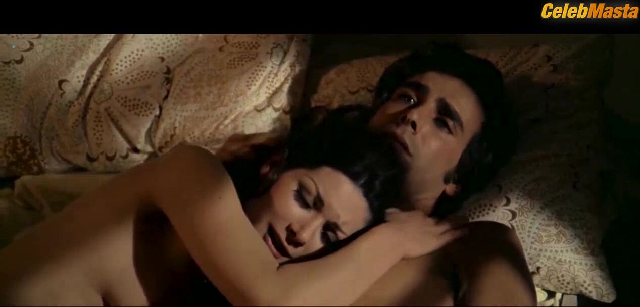 Edwige Fenech Booty, Tits Scene From All The Colors Of The - Photo 2 of 5 photo 5