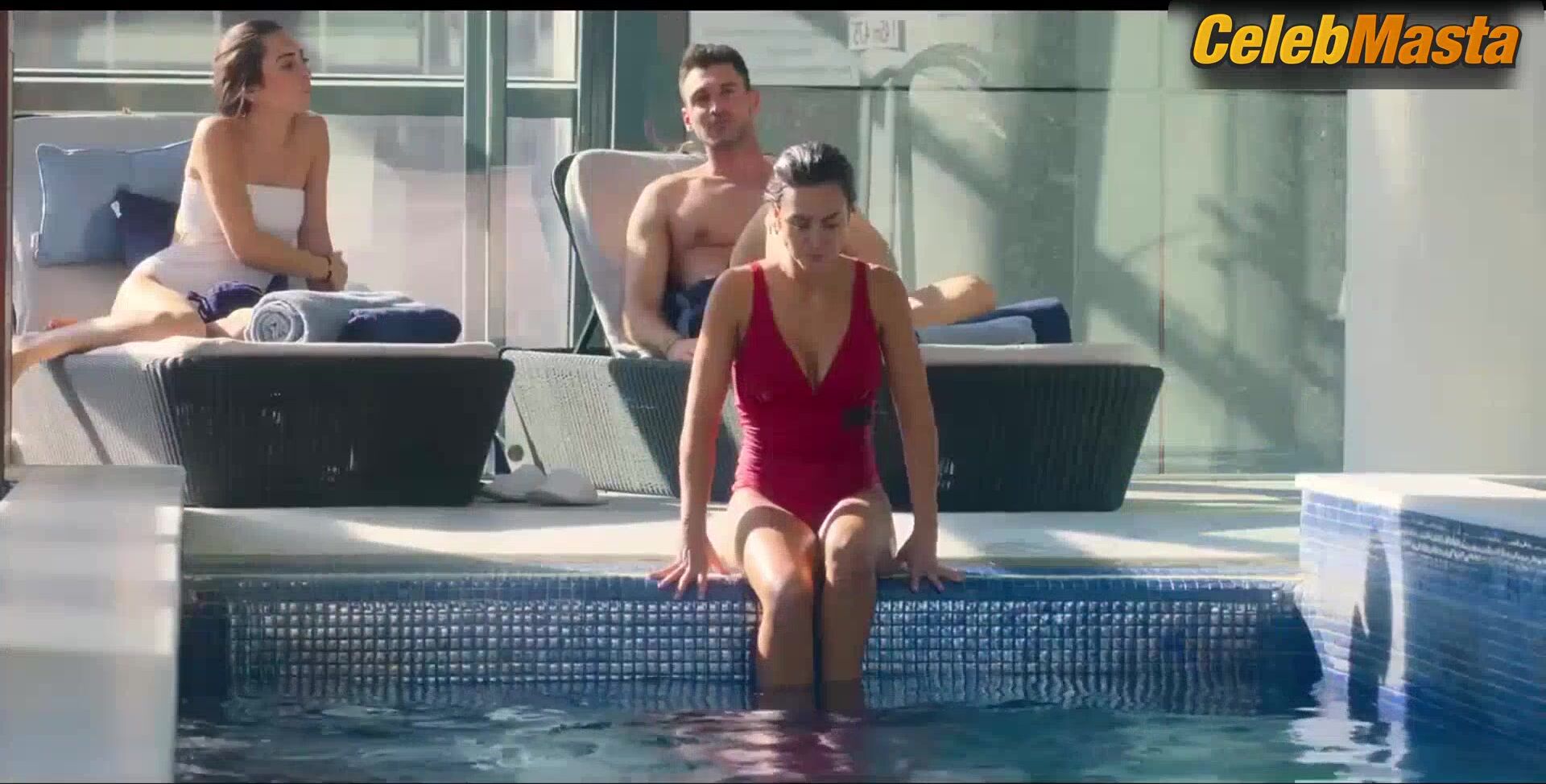 Megan Montaner Tits, Swimsuit Scene From If Only - Photo 2 of 5 photo 1