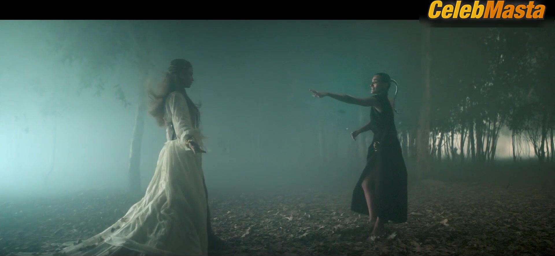 Saadet Aksoy Serenay Sarikaya And ’s Hot Scene In - Photo 2 of 5 photo 1