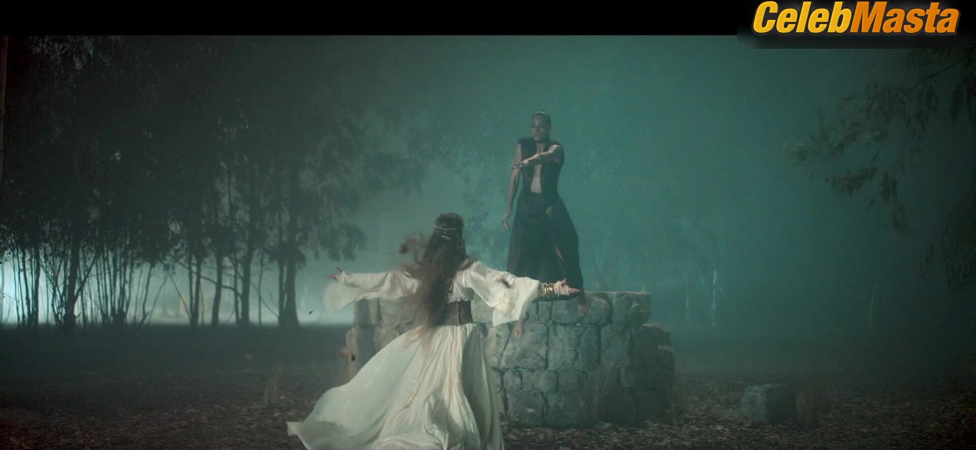 Saadet Aksoy Serenay Sarikaya And ’s Hot Scene In - Photo 2 of 5