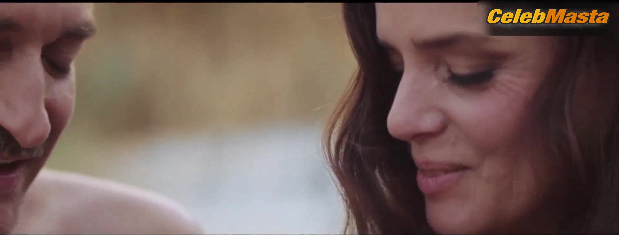 Roxane Mesquida Tits Scene From All Women Do It - Photo 1 of 5 photo 5