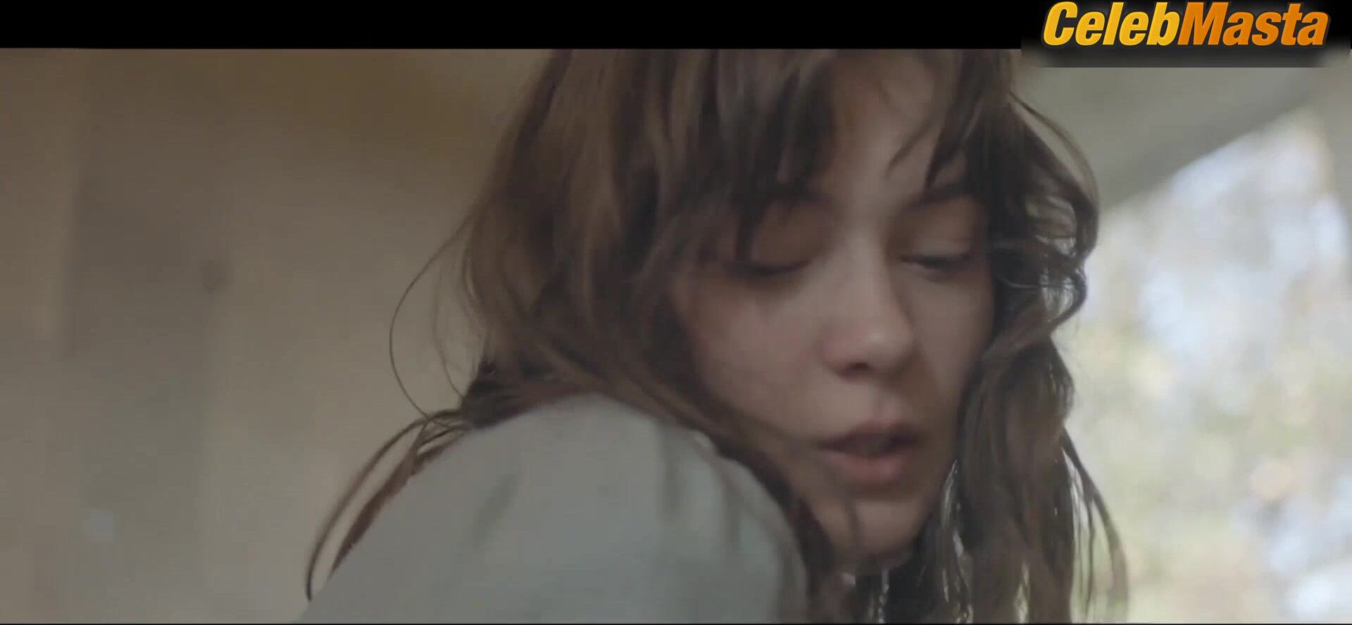 Roxane Mesquida ’s Tits Scene In Medusa - Photo 4 of 5 photo 1