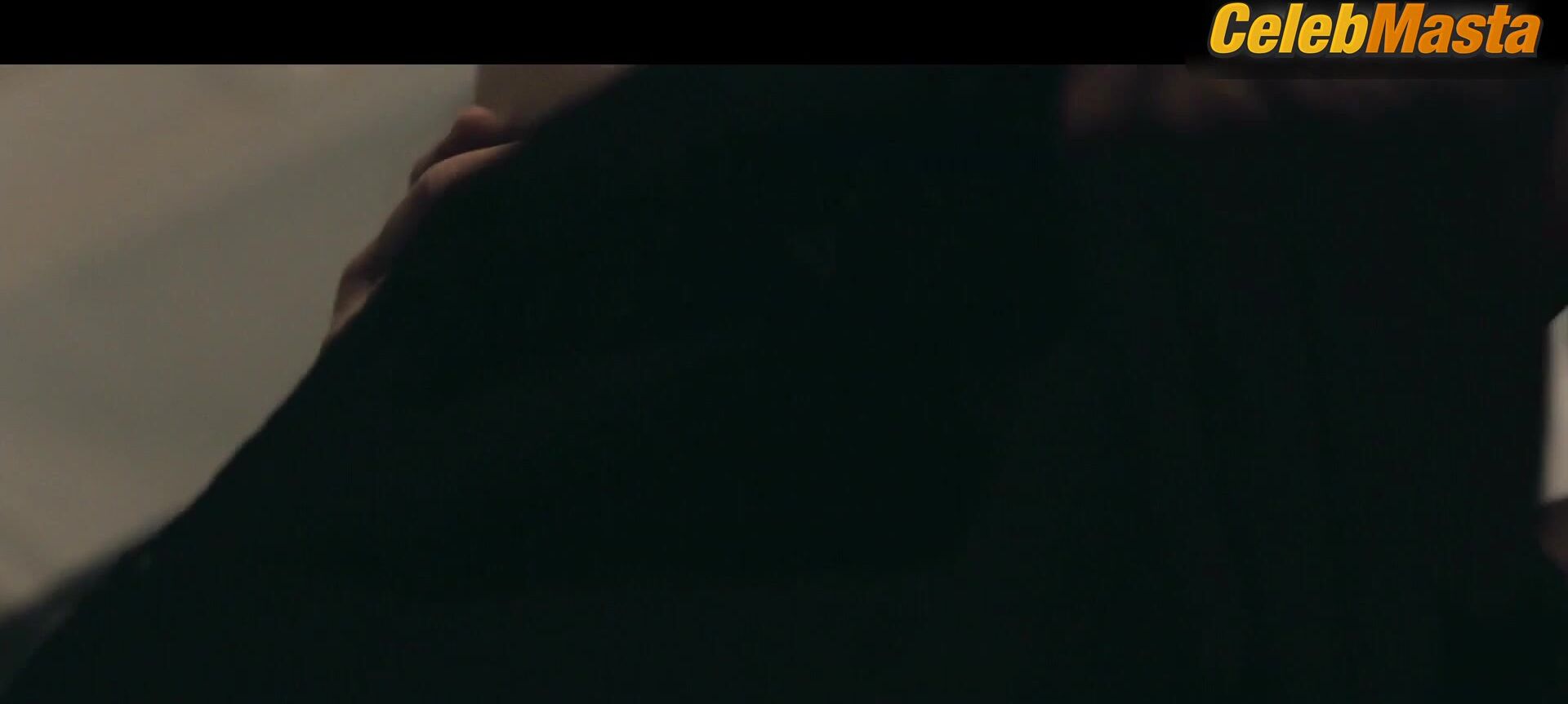 Alexia Landeau Roxane Mesquida And Lesbian, Tits Scene From - Photo 1 of 5