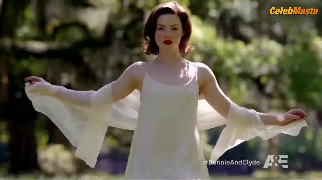 Holliday Grainger ’s Underwear Scene From Bonnie And - Photo 2 of 5 photo 1