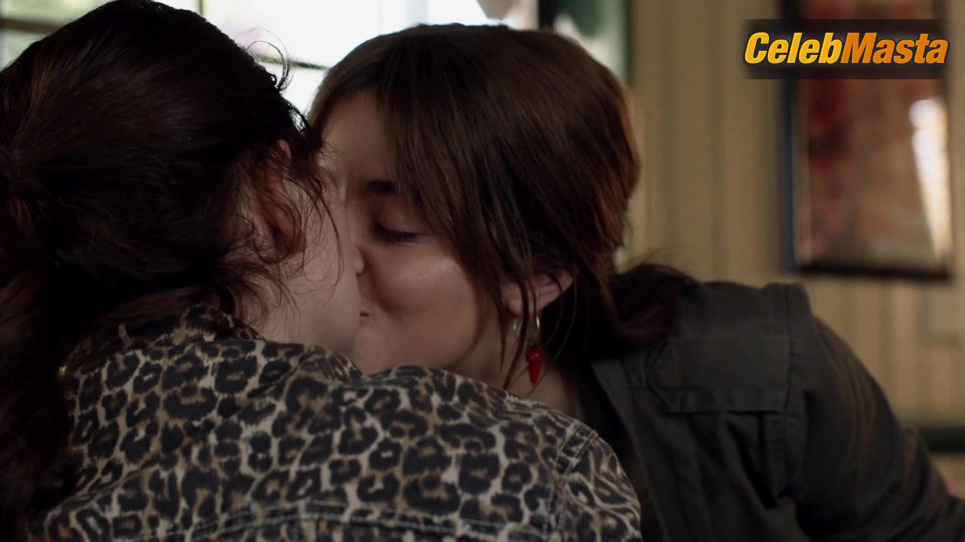Alison Jaye Emma Kenney And ’s Lesbian Scene In - Photo 4 of 5 photo 5