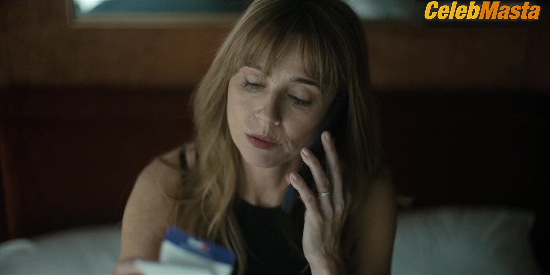 Linda Cardellini Underwear Scene In Dtf St. Louis Film - Photo 1 of 5