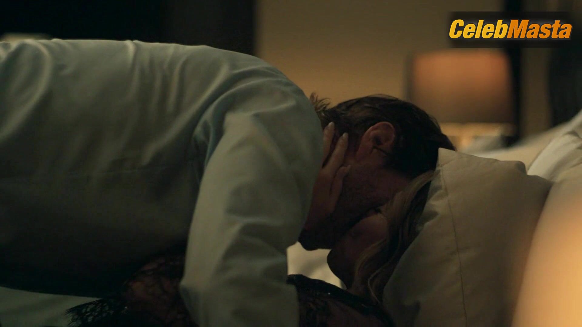 Linda Cardellini ’s Sexy Scene From No Good Deed - Photo 1 of 5 photo 5
