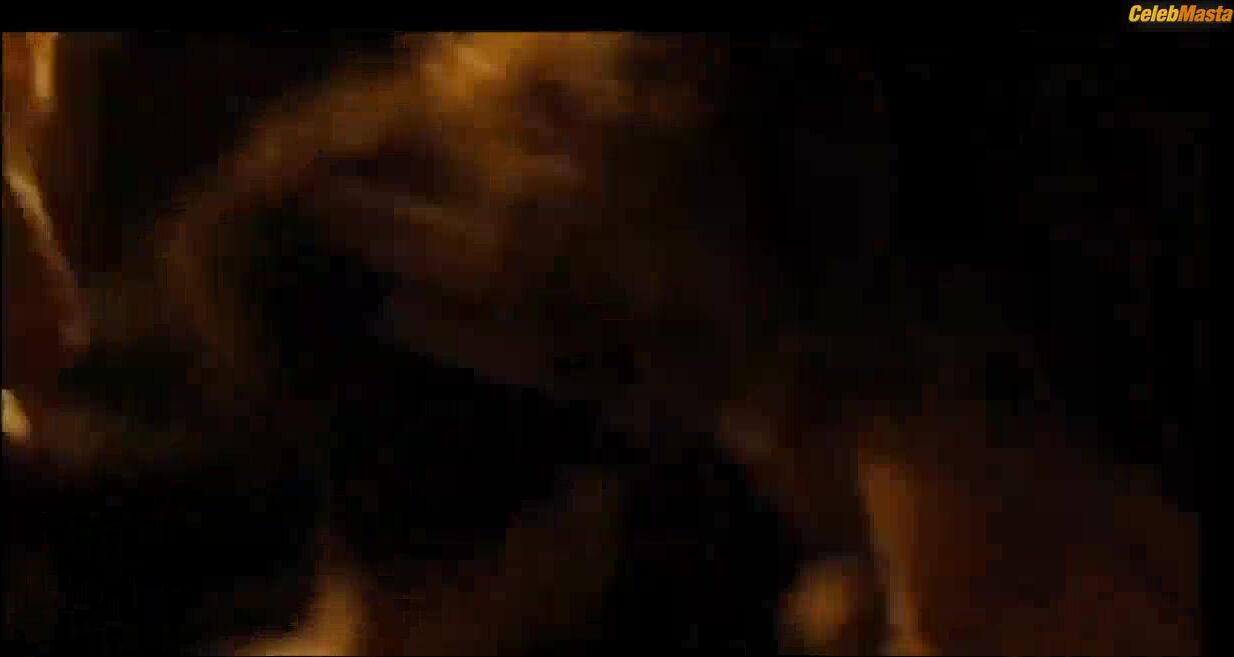 Nurgul Yesilcay Lesbian Scene From The Edge Of Heaven - Photo 1 of 5 photo 2