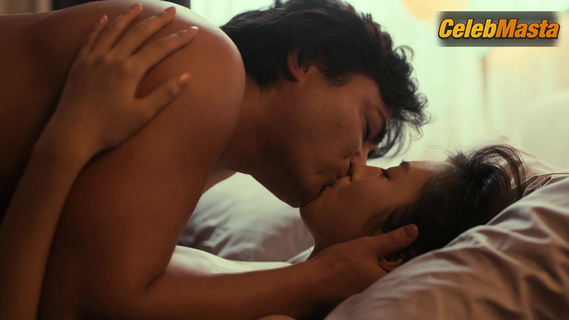 Yuri Tsunematsu Tits Scene From The Naked Director - Photo 1 of 5