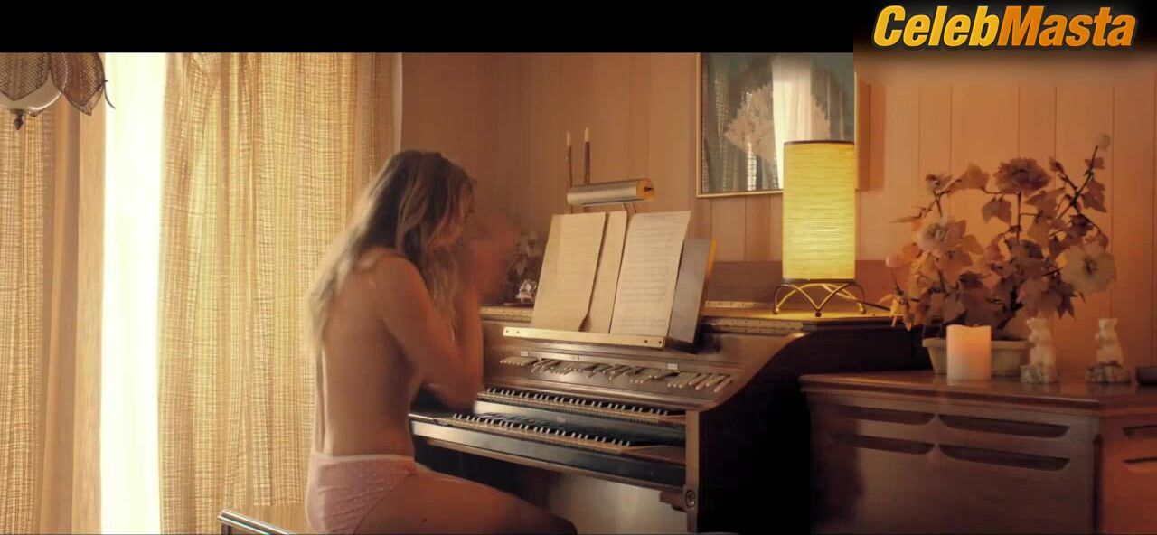 Jessie Andrews Underwear, Tits Scene From Hot Summer Nights - Photo 1 of 5 photo 4