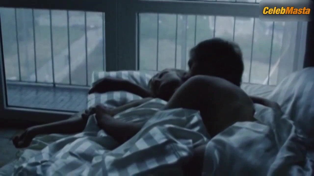 Joanna Kulig Tits Scene From Wednesday, Thursday Morning - Photo 1 of 5