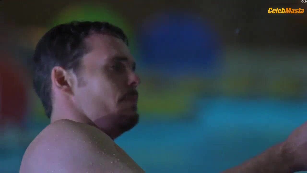 Arielle Kebbel ’s Swimsuit Scene In Entourage - Photo 1 of 5 photo 2