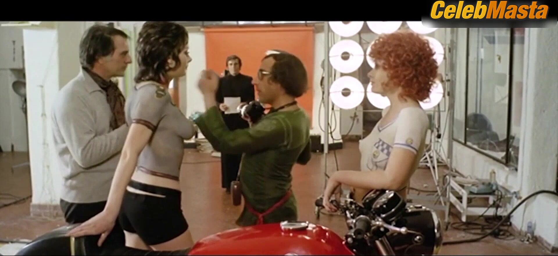 Edwige Fenech And Paola Quattrini Boobs Scene In The Case - Photo 1 of 5 photo 4