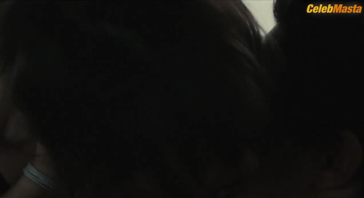 Melanie Lynskey Butt And Tits Scene In Hello I Must Be Going - Photo 2 of 5