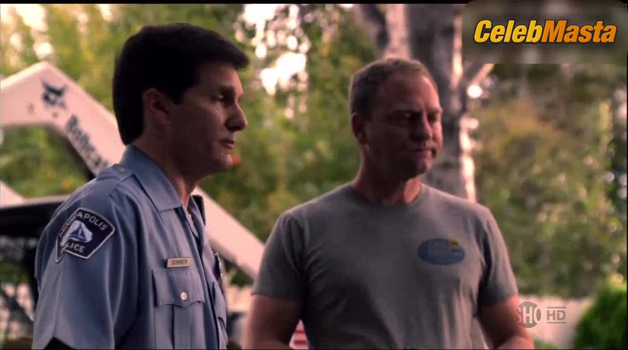 Laura Linney Reveals Boobs Scene In The Big C - Photo 1 of 5 photo 2