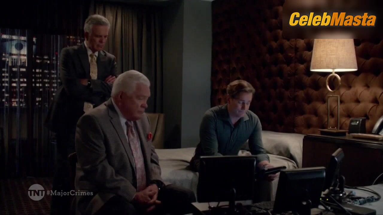 Virginia Gardner ’s Underwear Scene From Major Crimes - Photo 2 of 5