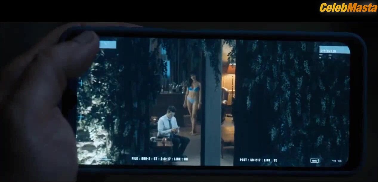 Monica Barbaro Booty And Boobs Scene In Fubar - Photo 2 of 5 photo 5