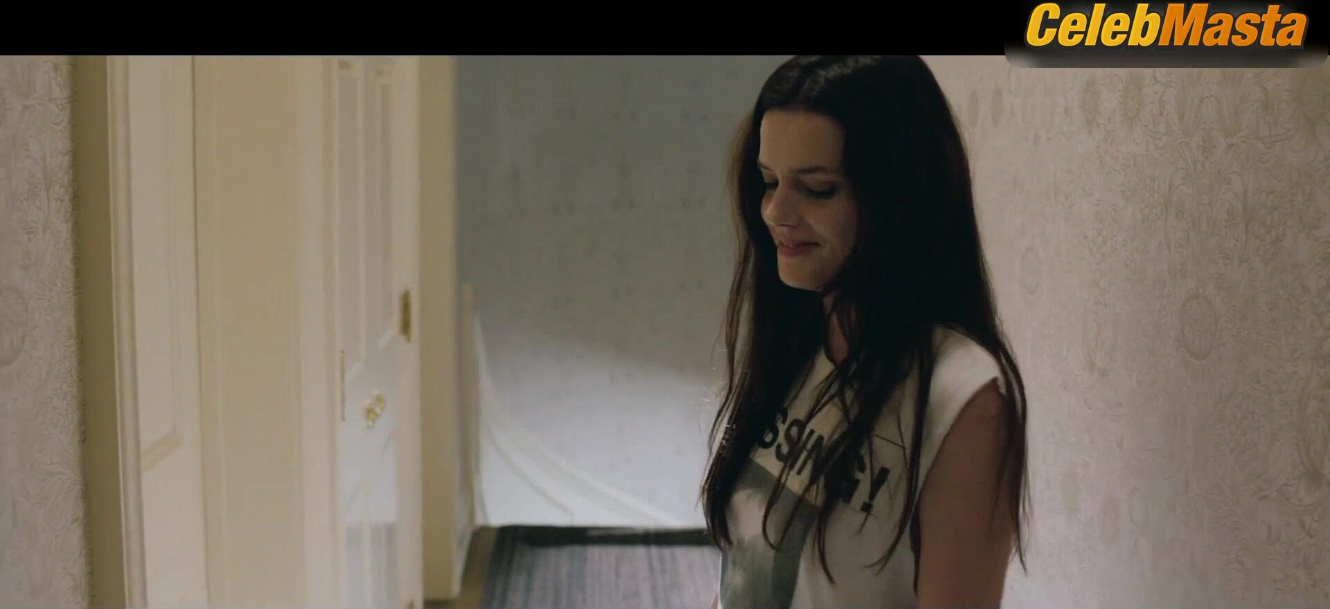 Josephine De La Baume Roxane Mesquida And Hot Scene In Kiss Of The - Photo 1 of 5