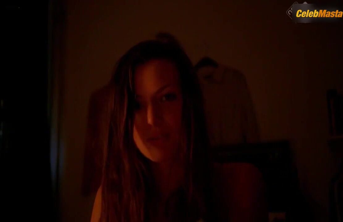 Gaite Jansen Steamy Scene In Groenland - Photo 1 of 5 photo 2
