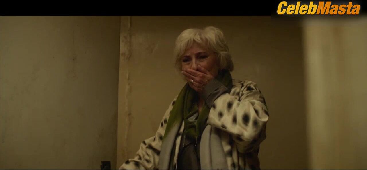 Haley Lu Richardson Underwear Scene In The Movie Split - Photo 1 of 5