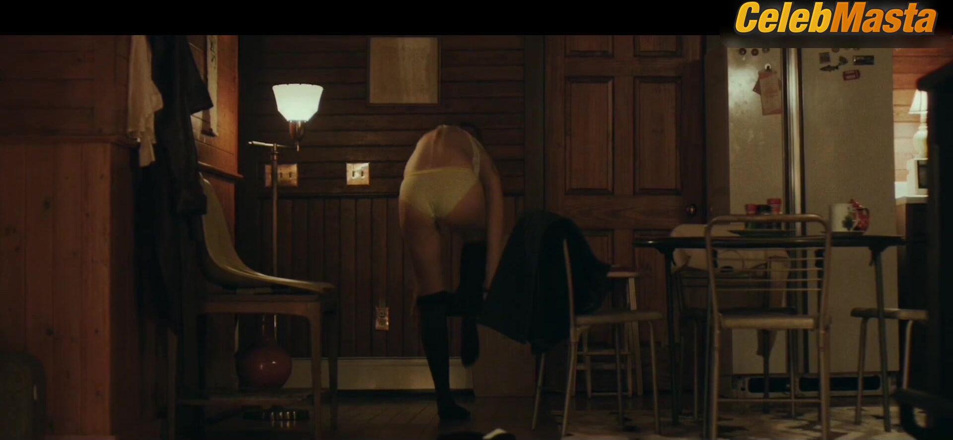 Virginia Gardner Underwear Scene In Starfish Film - Photo 2 of 5