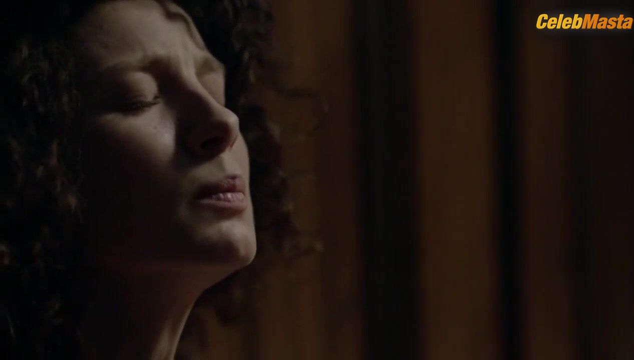Caitriona Balfe ’s Boobs, Underwear Scene In Outlander - Photo 2 of 5 photo 5