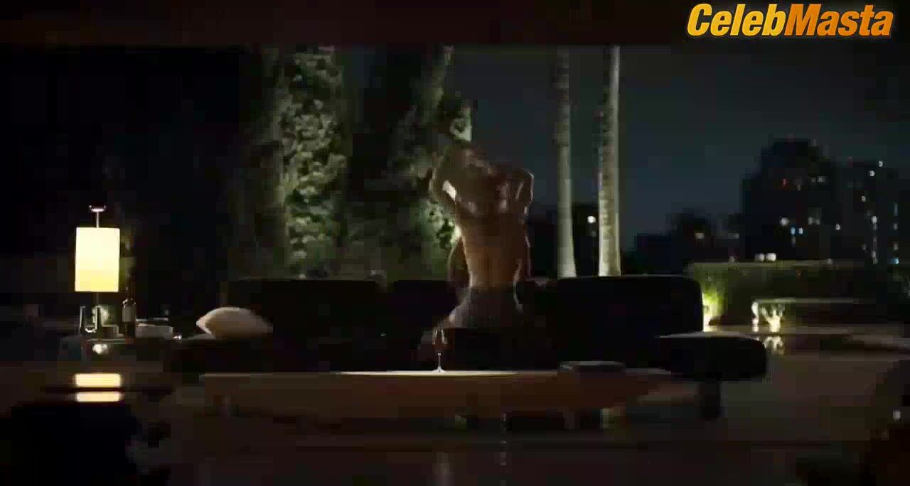 Camila Pitanga And Elisa Volpatto Lesbian, Booty Scene In - Photo 2 of 5 photo 4