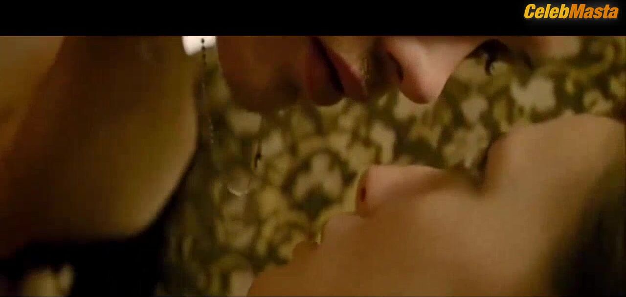 Gaite Jansen Boobs Scene In Supernova - Photo 1 of 5 photo 5
