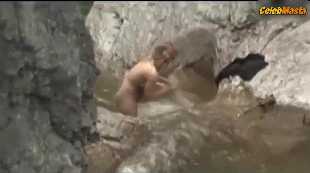 Vica Kerekes Tits, Bush Scene From Boszorkanykor - Photo 2 of 5 photo 5