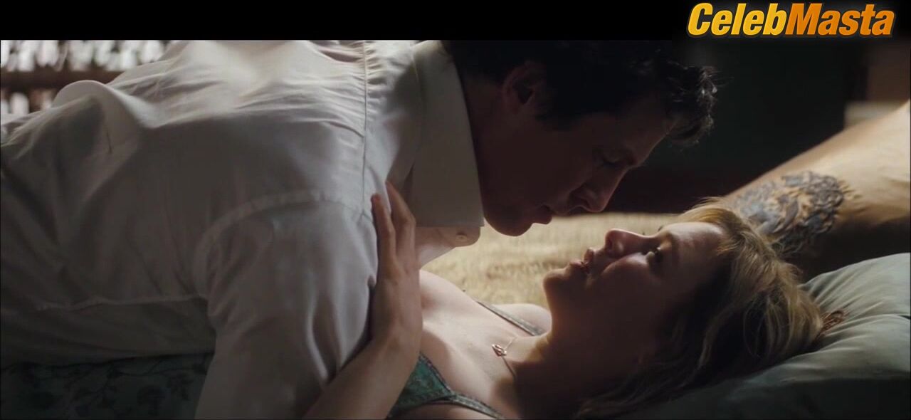 Renee Zellweger ’s Underwear Scene From Bridget Jones - Photo 1 of 5 photo 2