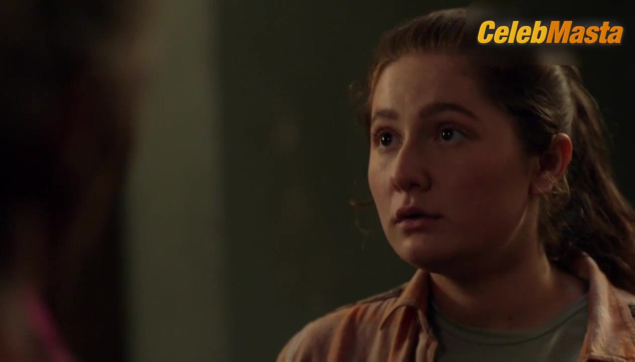 Emma Kenney And Perry Mattfeld’s Lesbian Scene In - Photo 1 of 5 photo 5