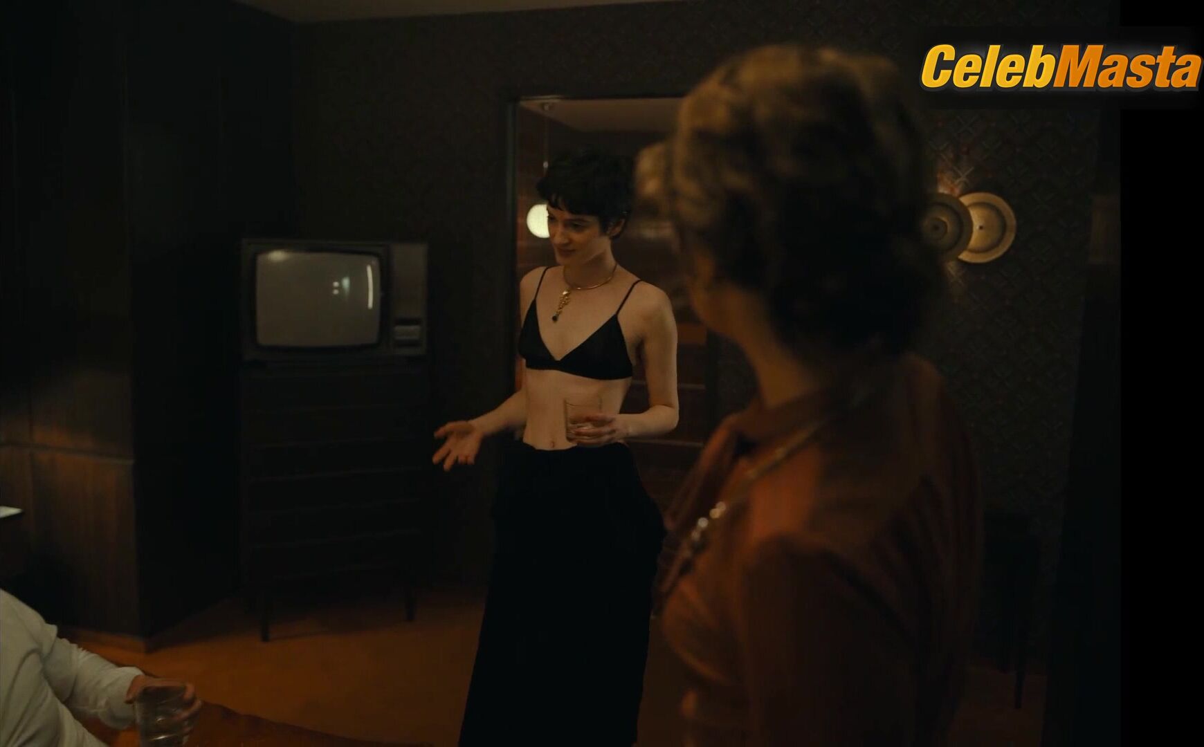 Haley Lu Richardson And Lili Walters Lesbian, Underwear Scene - Photo 2 of 5 photo 1