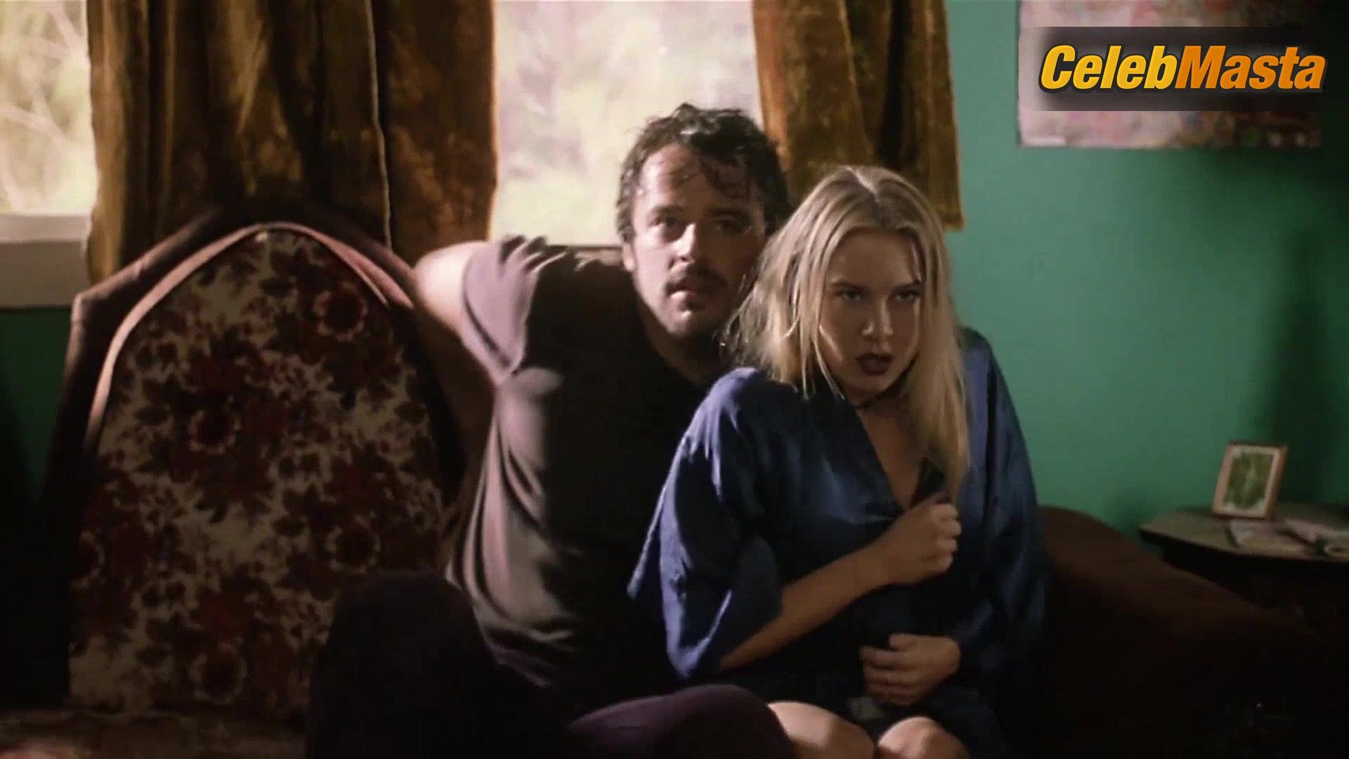 Renee Zellweger ’s Sexy Scene From Love And A .45 - Photo 2 of 5 photo 4