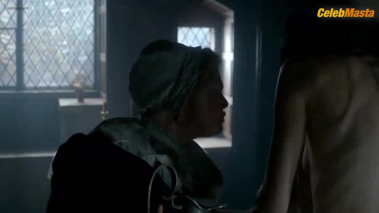 Caitriona Balfe ’s Tits Scene From Outlander - Photo 2 of 5 photo 1