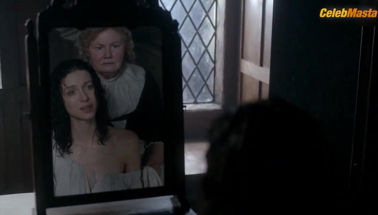 Caitriona Balfe ’s Tits Scene From Outlander - Photo 2 of 5 photo 5