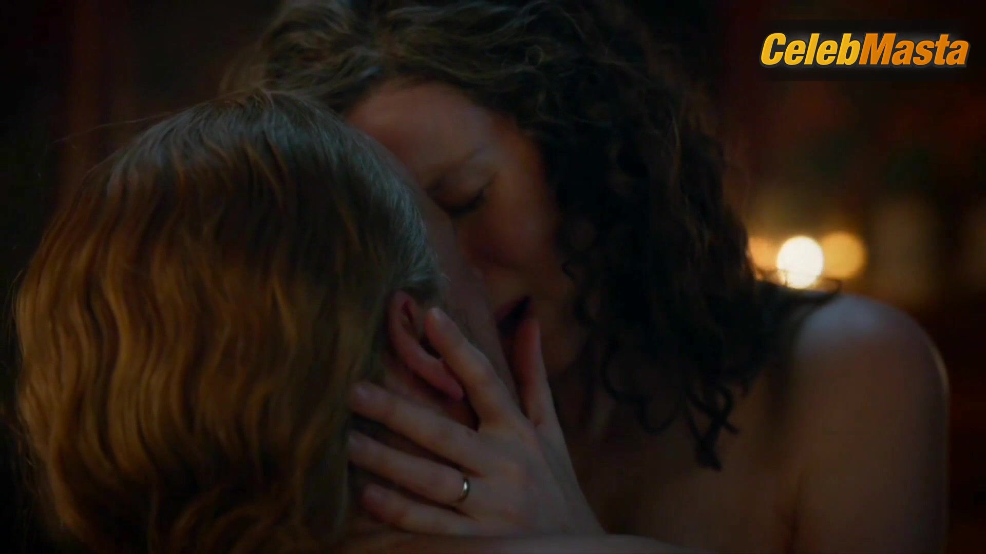 Caitriona Balfe Bares Boobs Scene In Outlander - Photo 2 of 5 photo 5