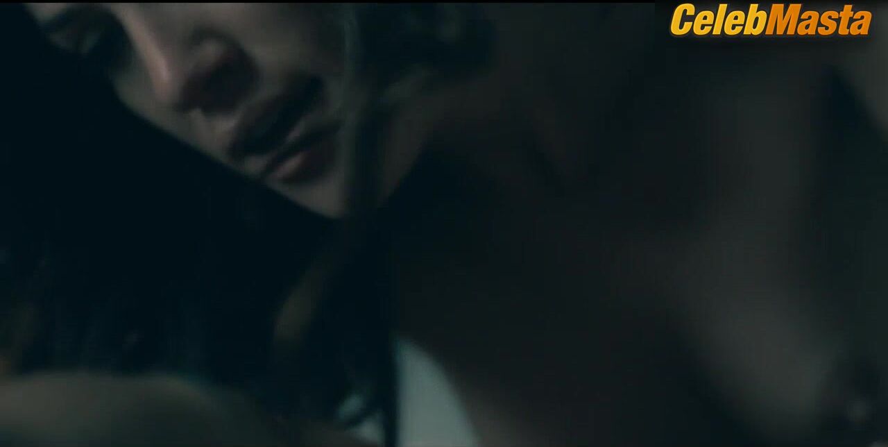 Kate Siegel And Levy Tran Flaunt Underwear In Lesbian - Photo 1 of 5 photo 5