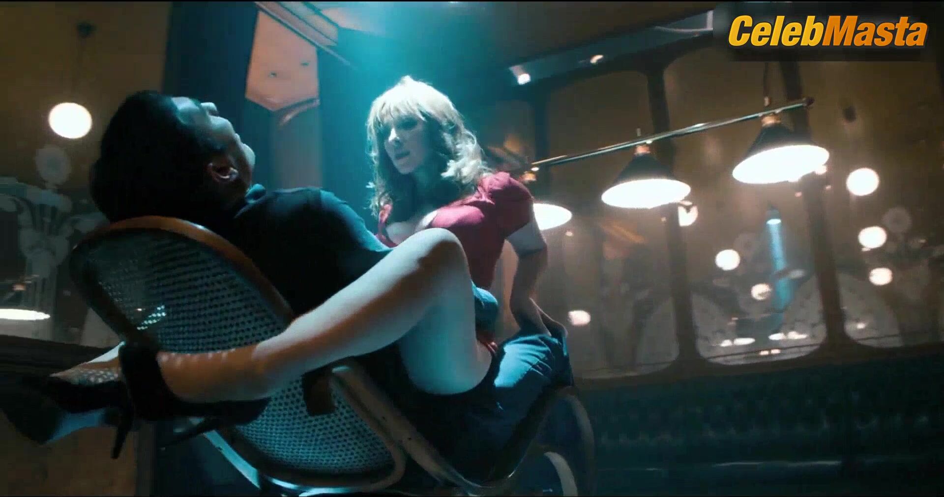 Vica Kerekes Booty Scene In Muzi V Nadeji - Photo 1 of 5 photo 4