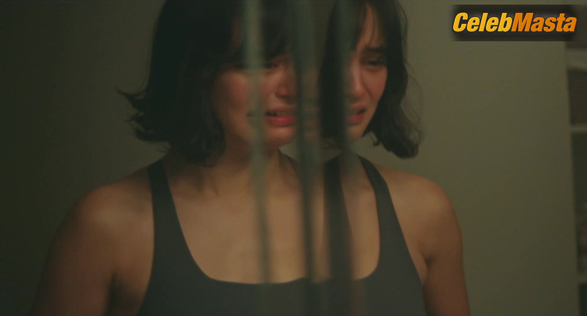 Courtney Eaton Underwear Scene In Parachute Movie - Photo 1 of 5 photo 2