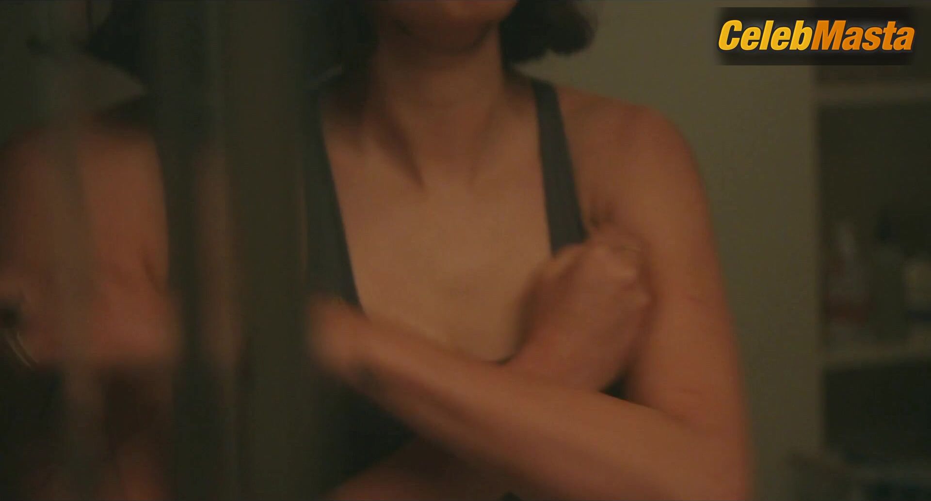 Courtney Eaton Underwear Scene In Parachute Movie - Photo 1 of 5 photo 4