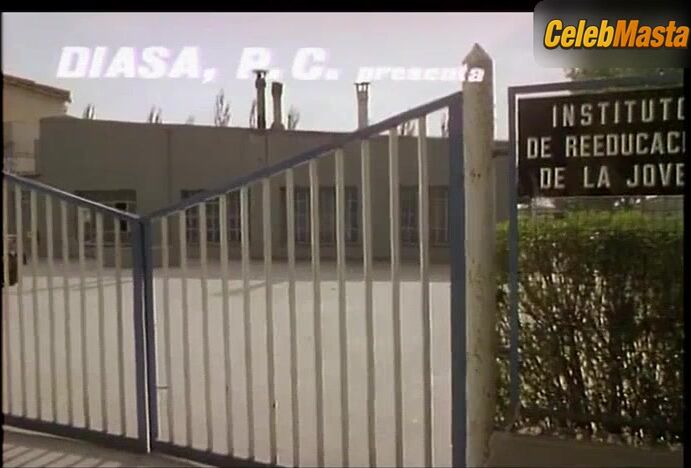 Lina Romay Shows Boobs Scene In Mi Conejo Es El Mejor - Photo 1 of 5